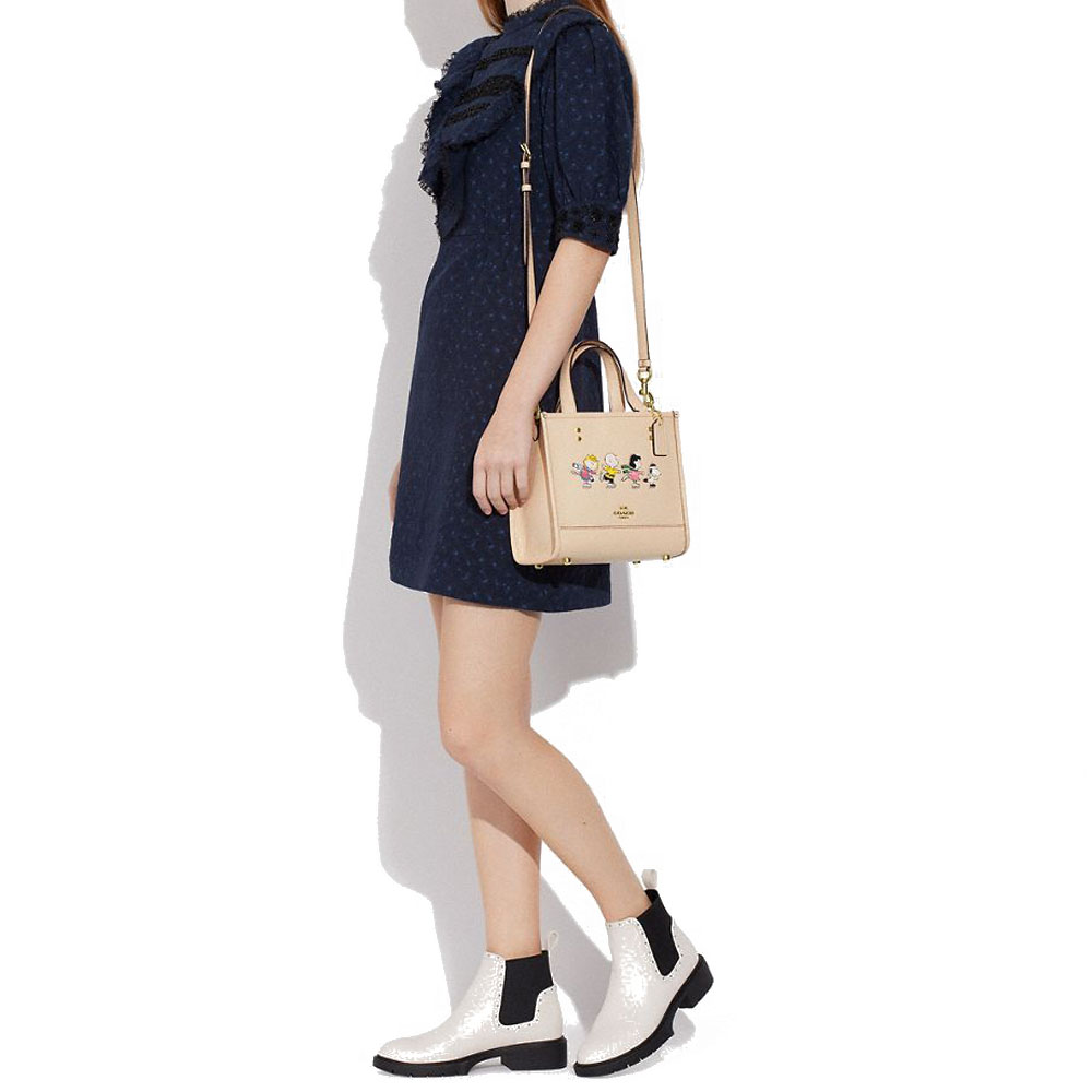 Coach Crossbody Bag Coach X Peanuts Dempsey Tote 22 Ivory Nude Beige # CE850