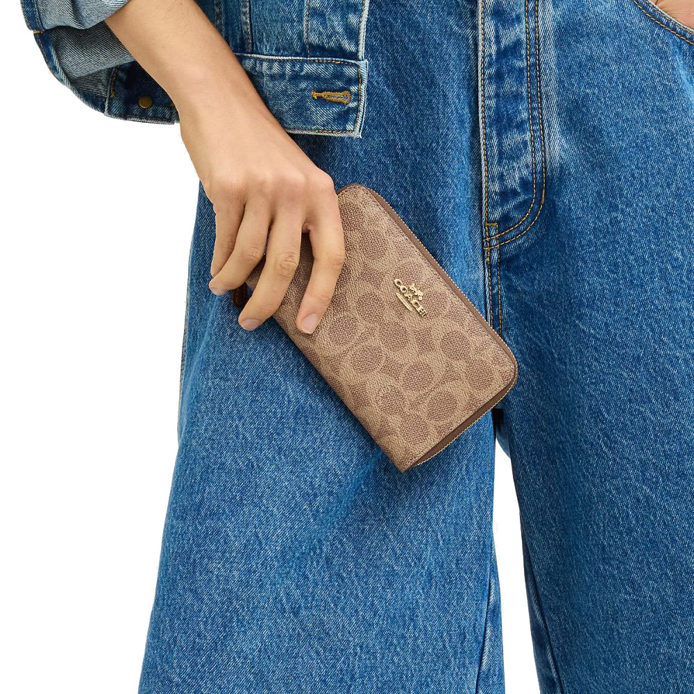 Coach Medium Wallet Medium Id Zip Signature Canvas Tan Brown # CW781