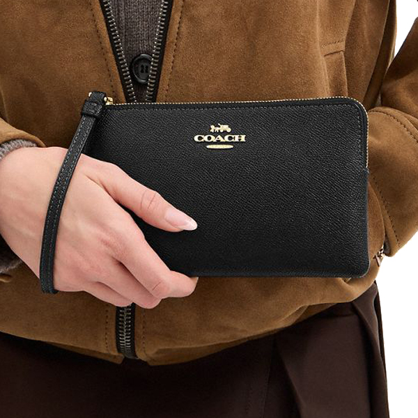 Coach Large Wristlet Wallet Corner Zip Black # CV395