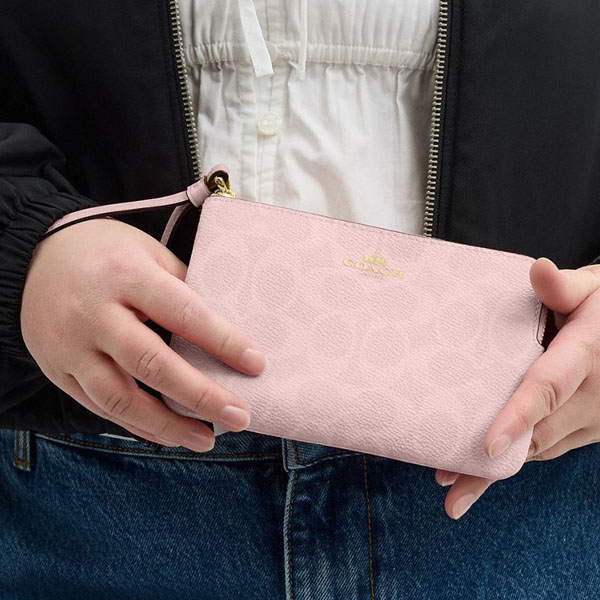 Coach Corner Zip Wristlet In Signature Canvas Powder Pink # CAQ75