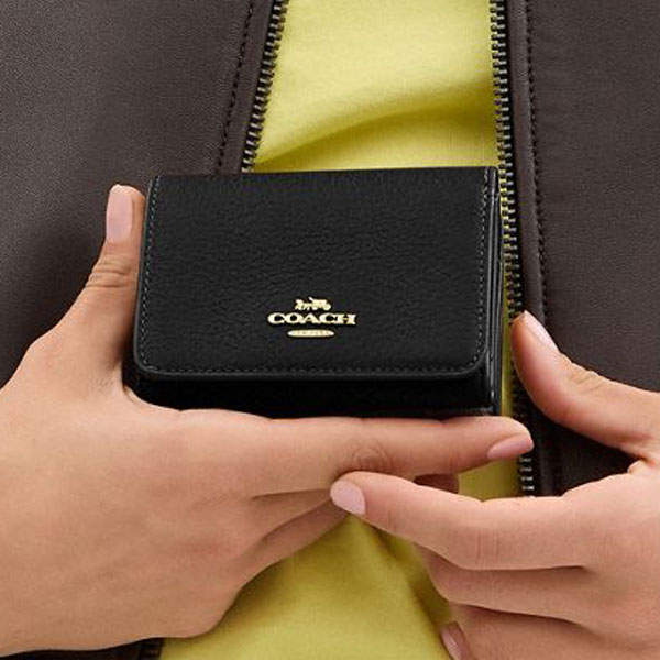 Coach Card Holder Wallet In Signature Canvas Walnut / Black # CZ034