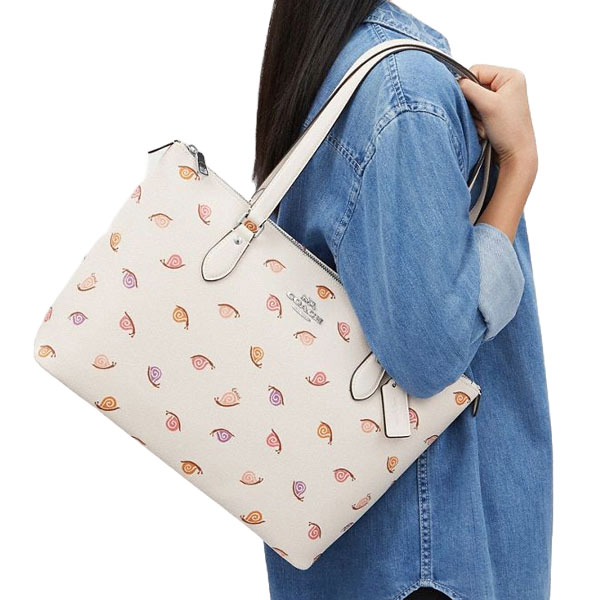 Coach Gallery Tote Bag With Snail Print Silver Chalk Multi # CV268