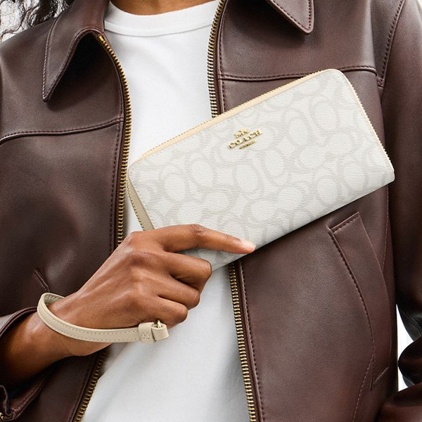 Coach Long Zip Around Wallet In Sketch Signature Canvas Ivory # CBO02
