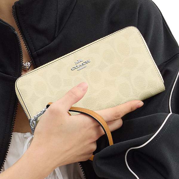 Coach Long Wallet Long Zip Around Wallet Signature Canvas Silver Hay # CW778