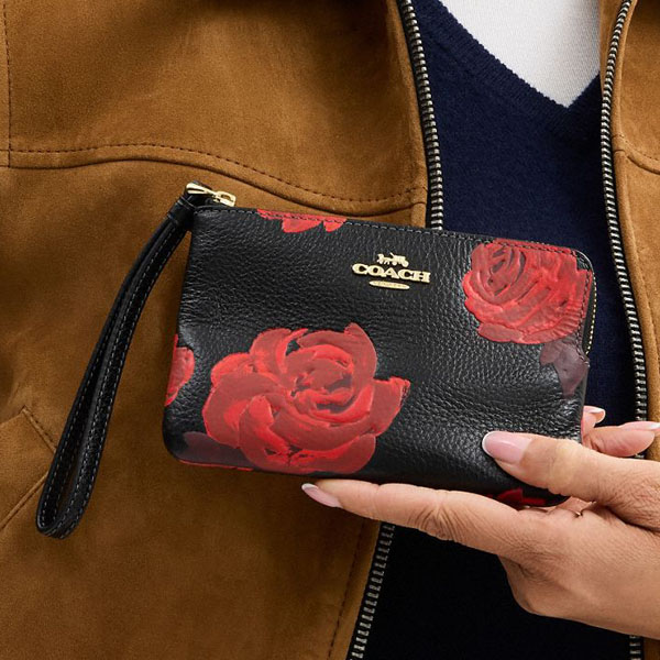 Coach Corner Zip Wristlet With Floral Print Black Red # CCJ70